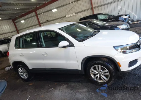 2013 Volkswagen Tiguan S из США, поврежденный, VIN WVGAV3AX3DW566784